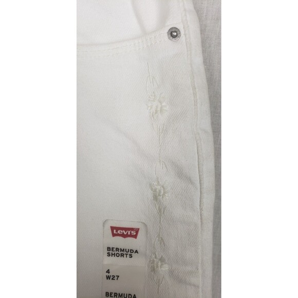 LEVIS Shorts Womens 27 Bermuda Zip Embroidered Floral Denim White Capri NWT - Picture 5 of 10